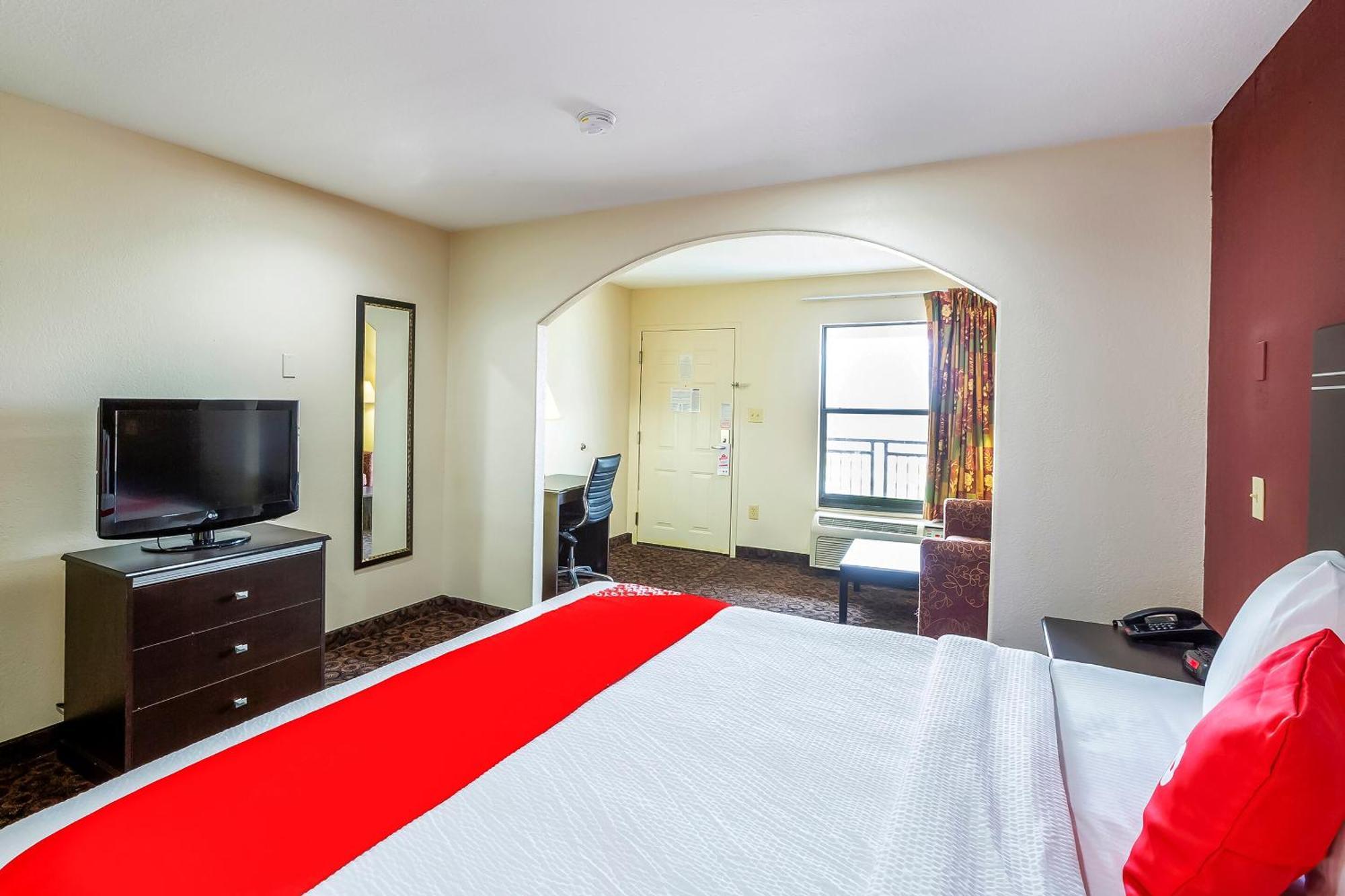 Oyo Hotel Lsu พอร์ทอัลเลน ภายนอก รูปภาพ
