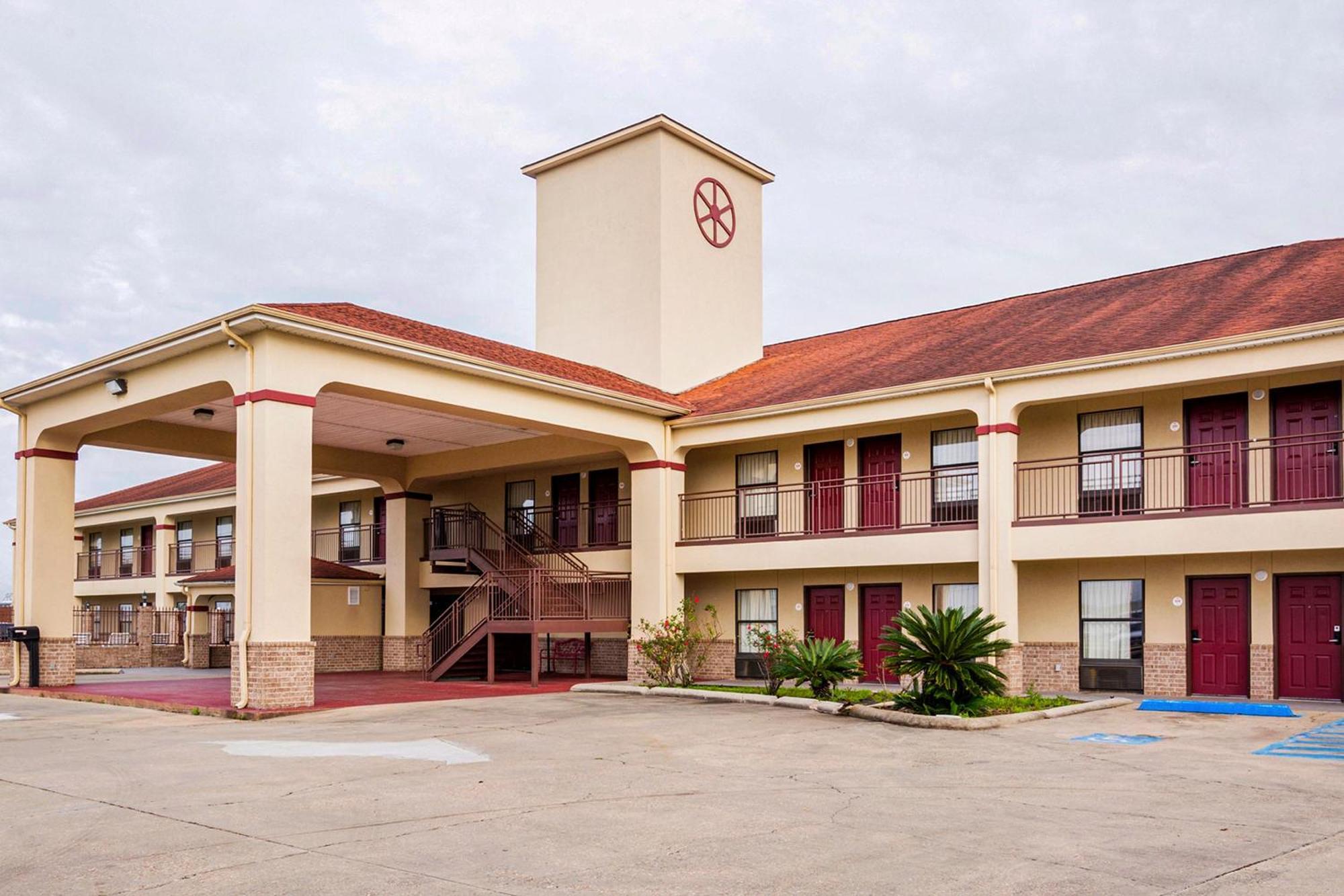 Oyo Hotel Lsu พอร์ทอัลเลน ภายนอก รูปภาพ